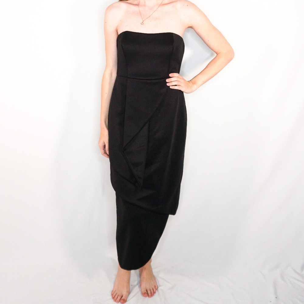 FAME and PATRNERS Asymmetric Black Strapless Dress - Picture 1 of 7